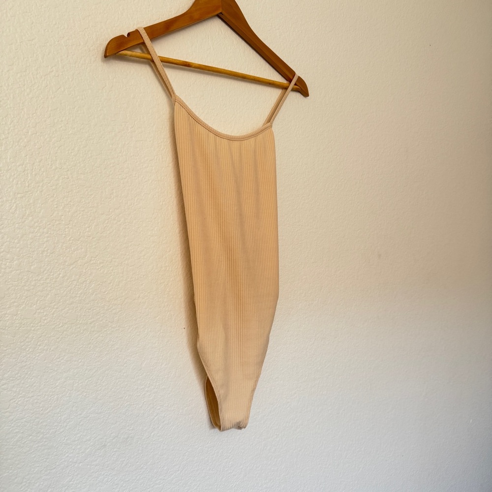 OZMA Crossback Body Suit in Tencel Rib - Picture 2 of 8